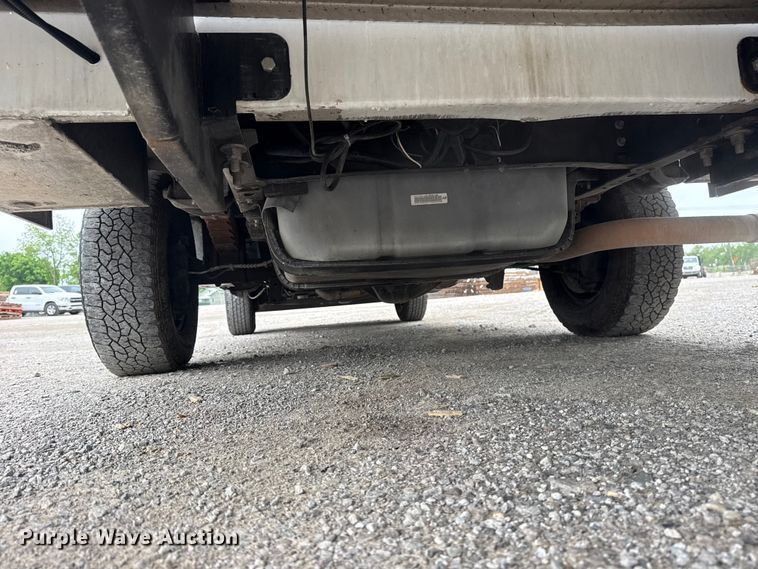 image for item DO8501 2022 Ford E350 Super Duty van with bucket lift