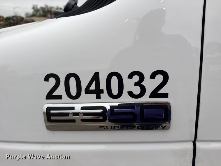image for item DO8501 2022 Ford E350 Super Duty van with bucket lift
