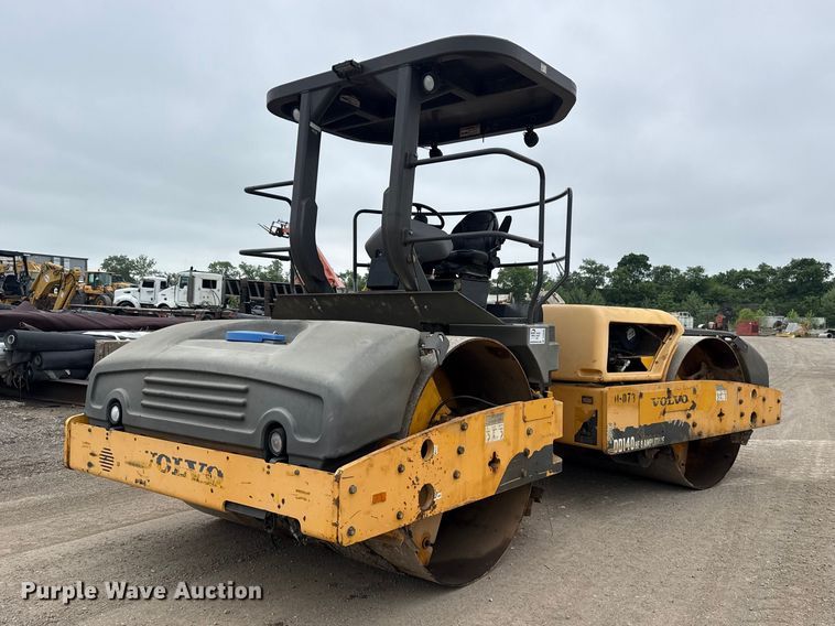 image for item DO8508 20115 Volvo DD140 double drum vibratory roller