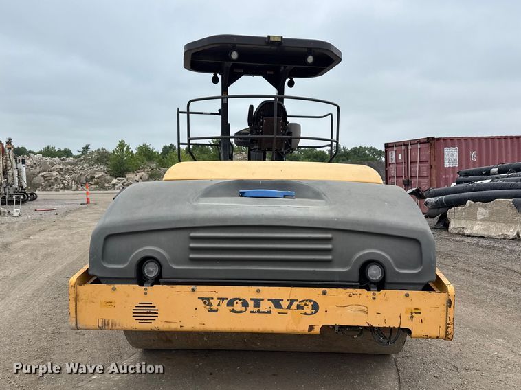 image for item DO8508 20115 Volvo DD140 double drum vibratory roller