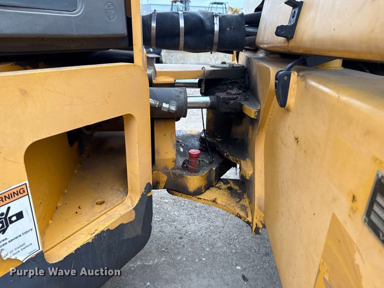 image for item DO8508 20115 Volvo DD140 double drum vibratory roller