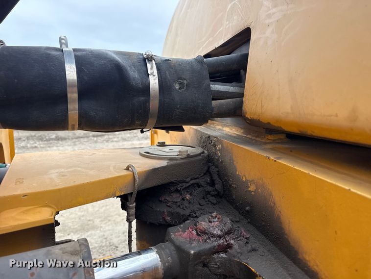 image for item DO8508 20115 Volvo DD140 double drum vibratory roller