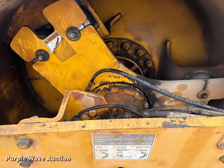 image for item DO8508 20115 Volvo DD140 double drum vibratory roller