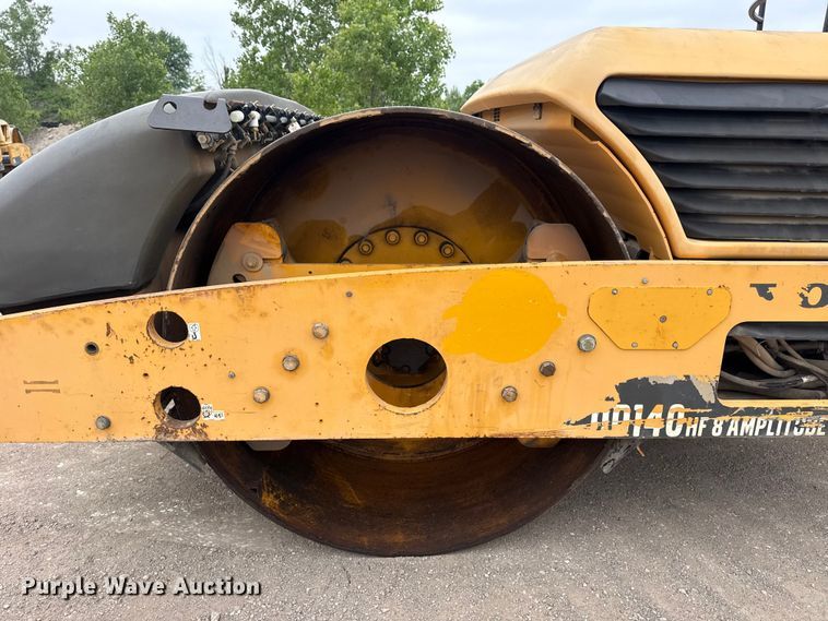 image for item DO8508 20115 Volvo DD140 double drum vibratory roller