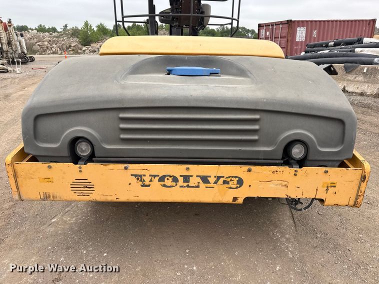 image for item DO8508 20115 Volvo DD140 double drum vibratory roller
