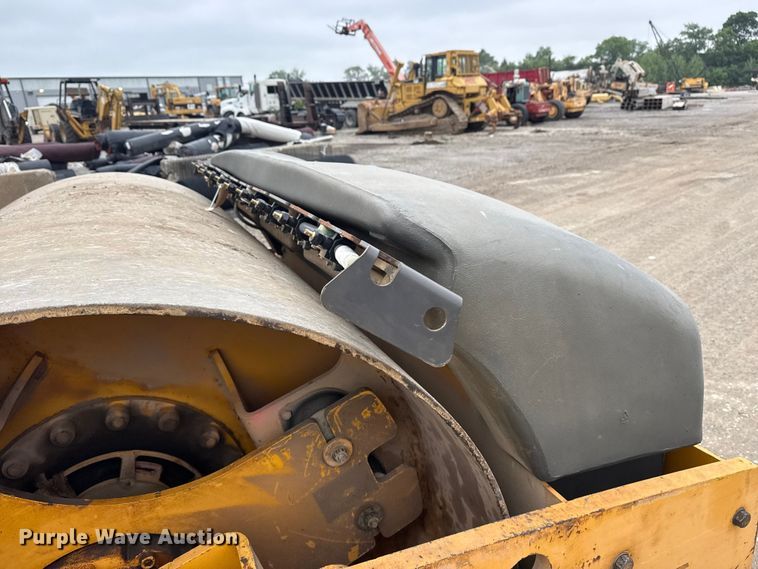 image for item DO8508 20115 Volvo DD140 double drum vibratory roller