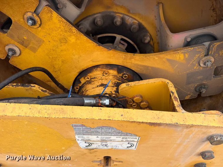 image for item DO8508 20115 Volvo DD140 double drum vibratory roller