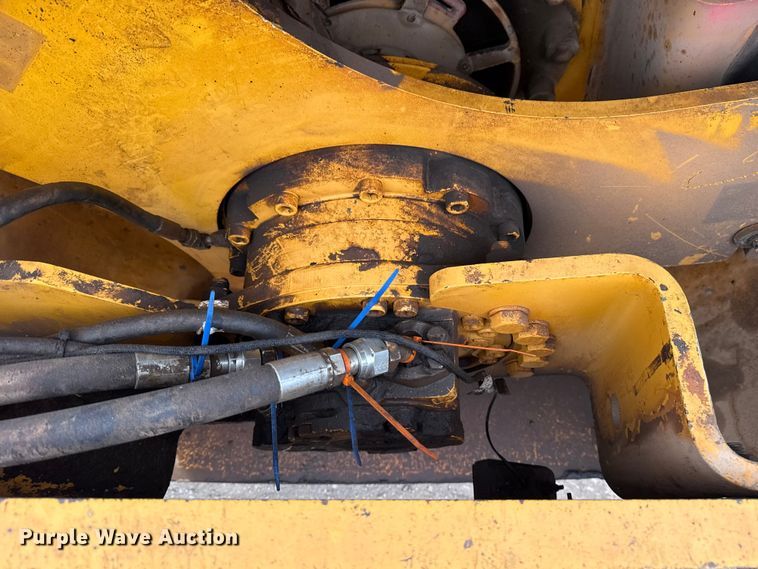image for item DO8508 20115 Volvo DD140 double drum vibratory roller