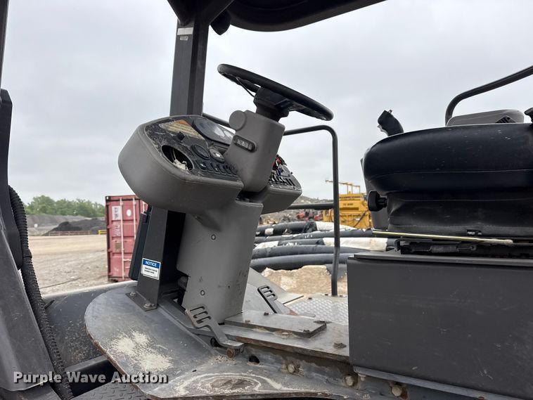 image for item DO8508 20115 Volvo DD140 double drum vibratory roller