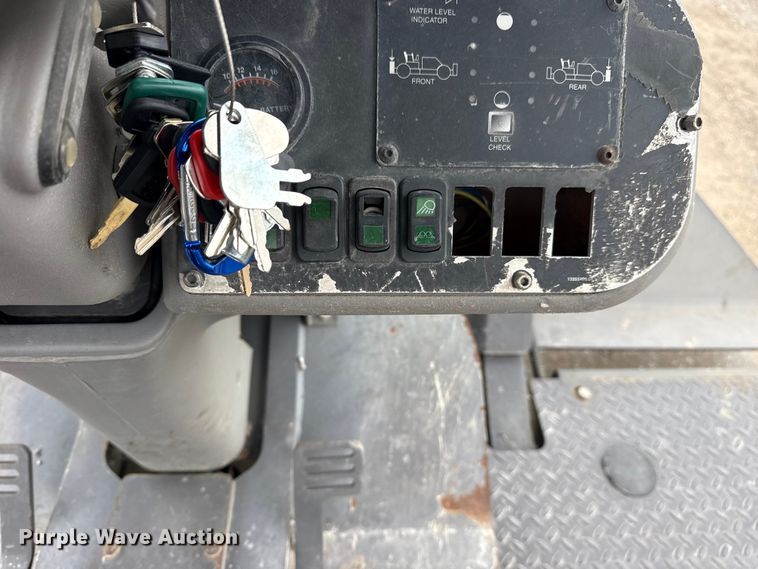 image for item DO8508 20115 Volvo DD140 double drum vibratory roller