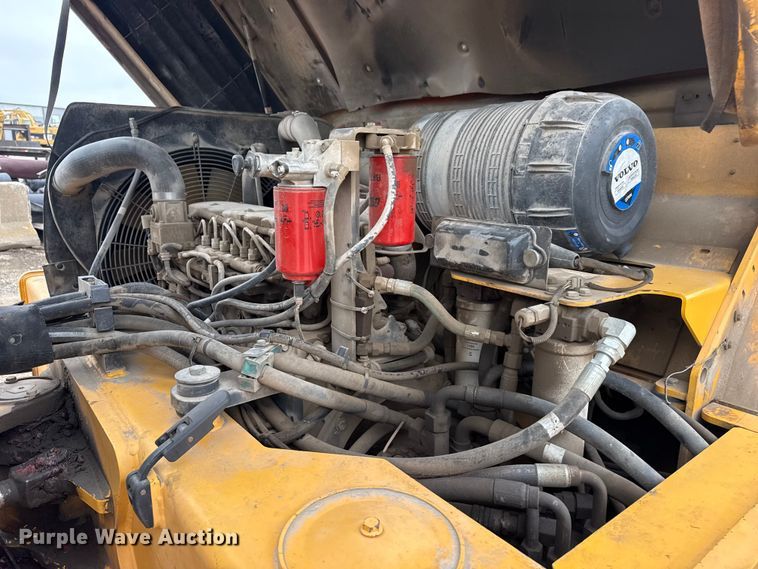 image for item DO8508 20115 Volvo DD140 double drum vibratory roller