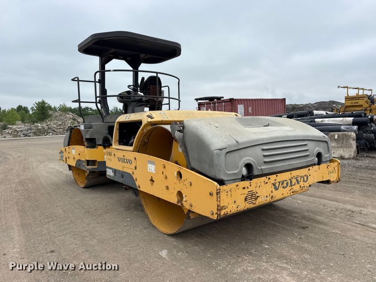 image for item DO8509 2008 Volvo DD138HF double drum vibratory roller