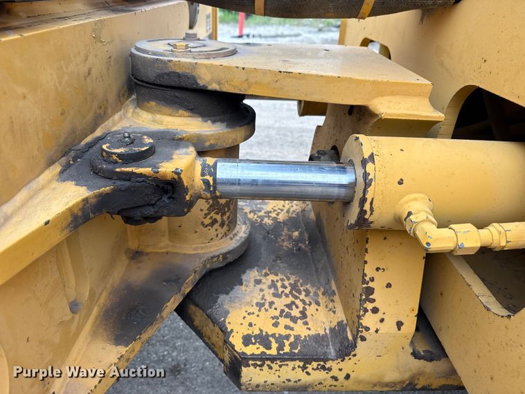 image for item DO8509 2008 Volvo DD138HF double drum vibratory roller