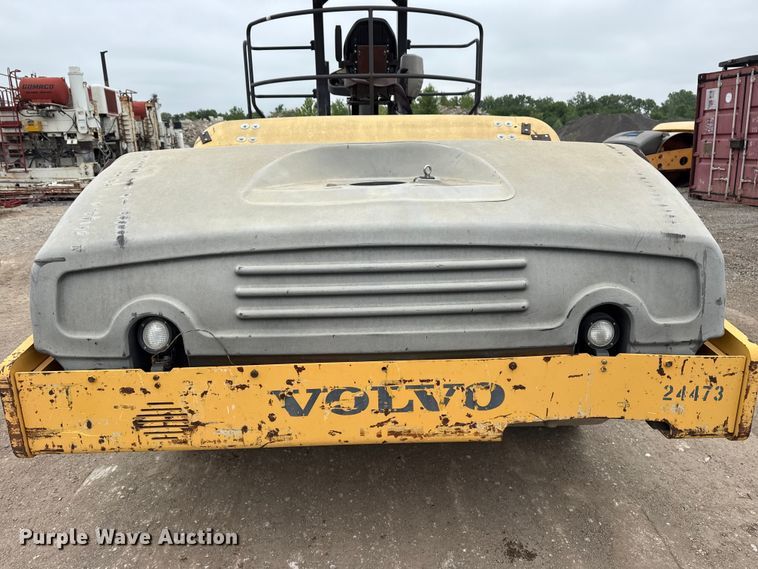 image for item DO8509 2008 Volvo DD138HF double drum vibratory roller