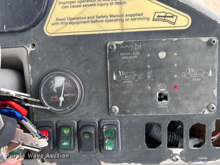 image for item DO8509 2008 Volvo DD138HF double drum vibratory roller
