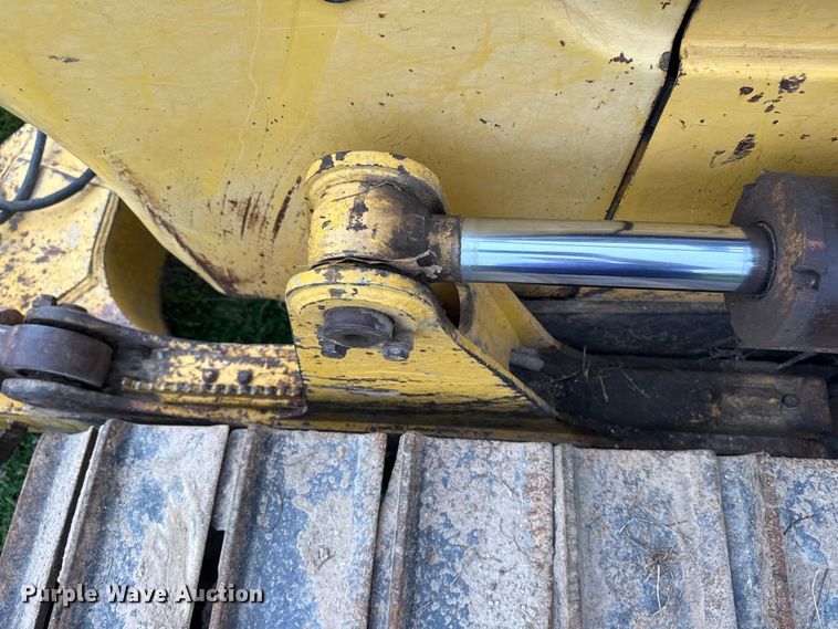 image for item DO8510 1999 Komatsu D41P-6 dozer