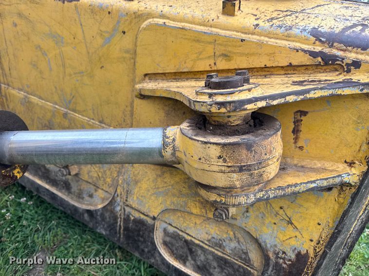image for item DO8510 1999 Komatsu D41P-6 dozer