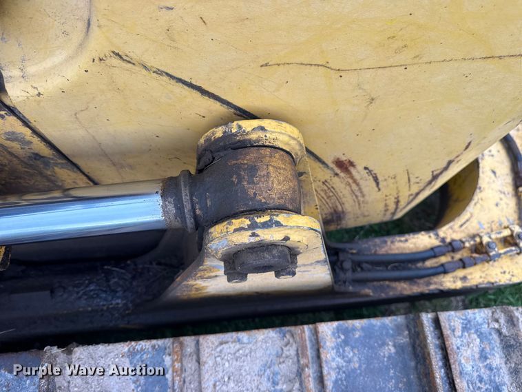 image for item DO8510 1999 Komatsu D41P-6 dozer