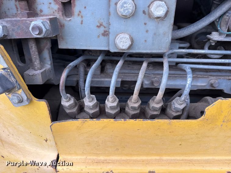 image for item DO8510 1999 Komatsu D41P-6 dozer