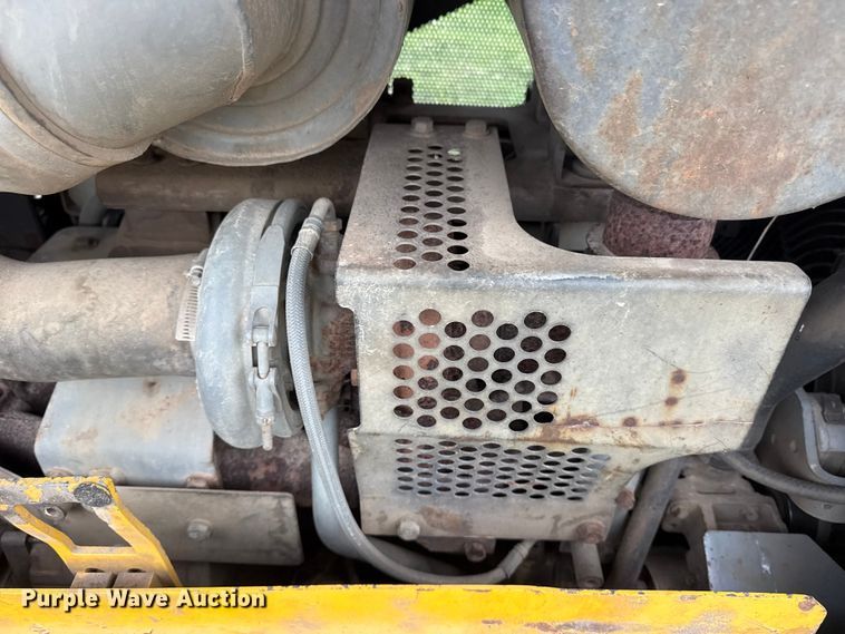 image for item DO8510 1999 Komatsu D41P-6 dozer