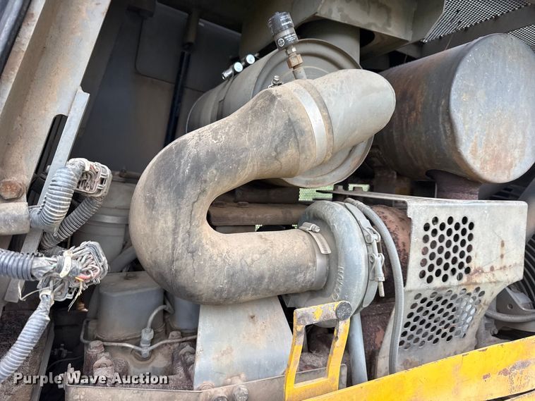 image for item DO8510 1999 Komatsu D41P-6 dozer