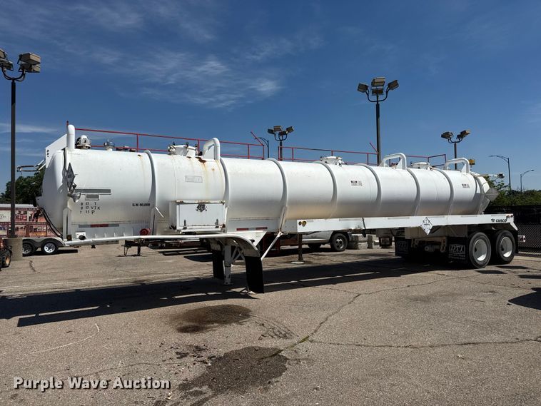 image for item DQ2938 2004 Cusco tank trailer