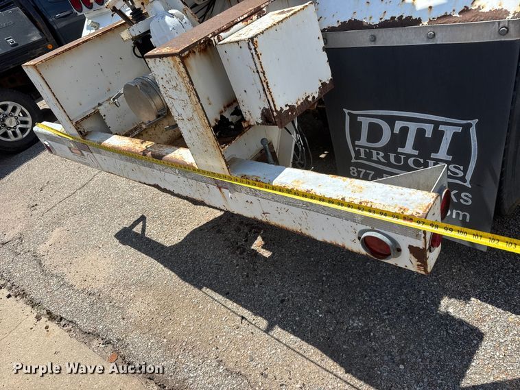 image for item DQ2938 2004 Cusco tank trailer