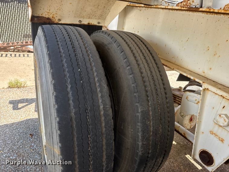 image for item DQ2938 2004 Cusco tank trailer