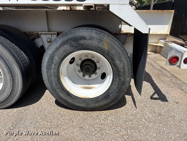 image for item DQ2938 2004 Cusco tank trailer