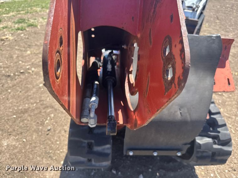 image for item DQ4896 2010 Ditch Witch RT24 trencher