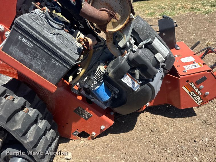 image for item DQ4896 2010 Ditch Witch RT24 trencher