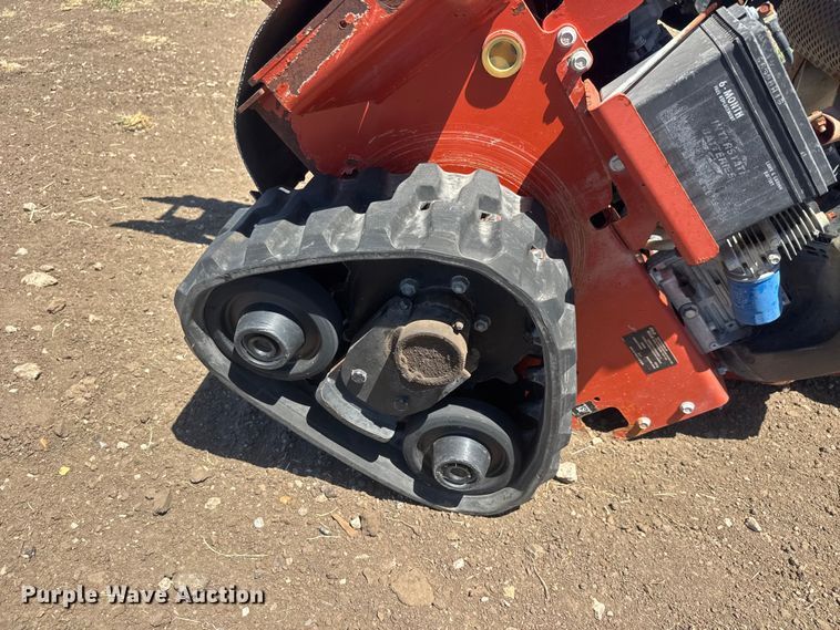 image for item DQ4896 2010 Ditch Witch RT24 trencher