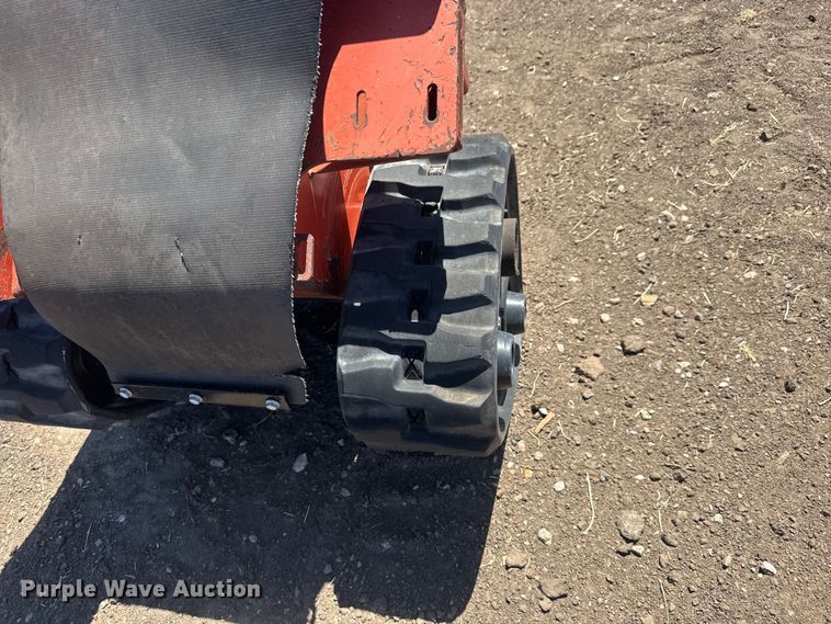 image for item DQ4896 2010 Ditch Witch RT24 trencher