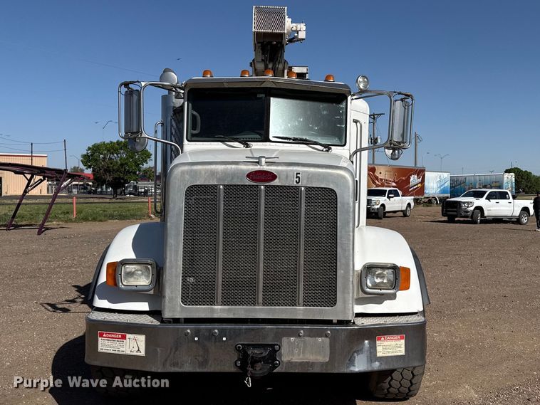 image for item DS6806 2012 Peterbilt 365 crane truck