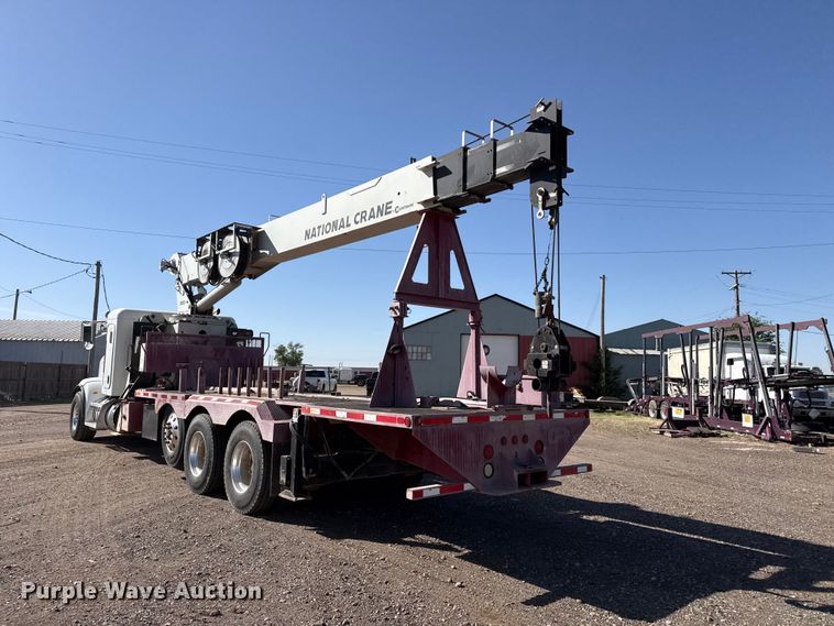 image for item DS6806 2012 Peterbilt 365 crane truck