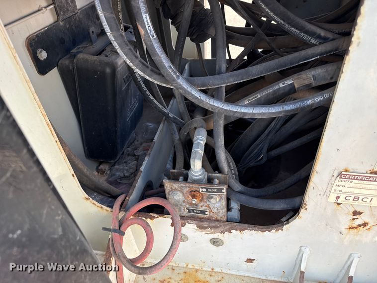 image for item DS6806 2012 Peterbilt 365 crane truck