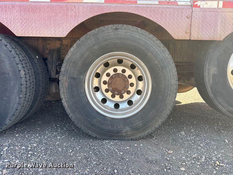image for item DS6806 2012 Peterbilt 365 crane truck