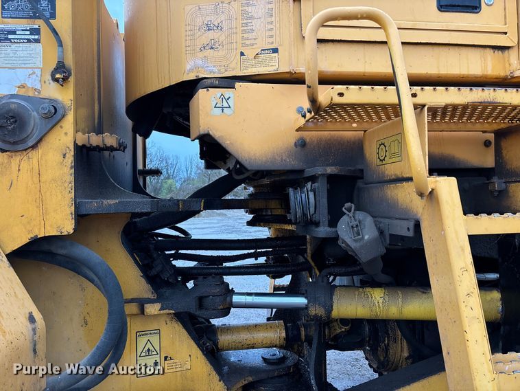 image for item DT0064 2007 Volvo L220E wheel loader