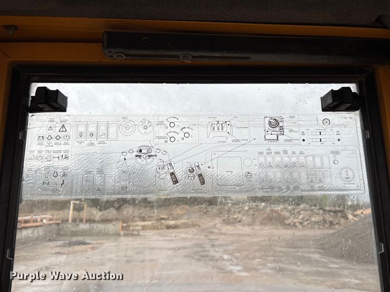 image for item DT0064 2007 Volvo L220E wheel loader