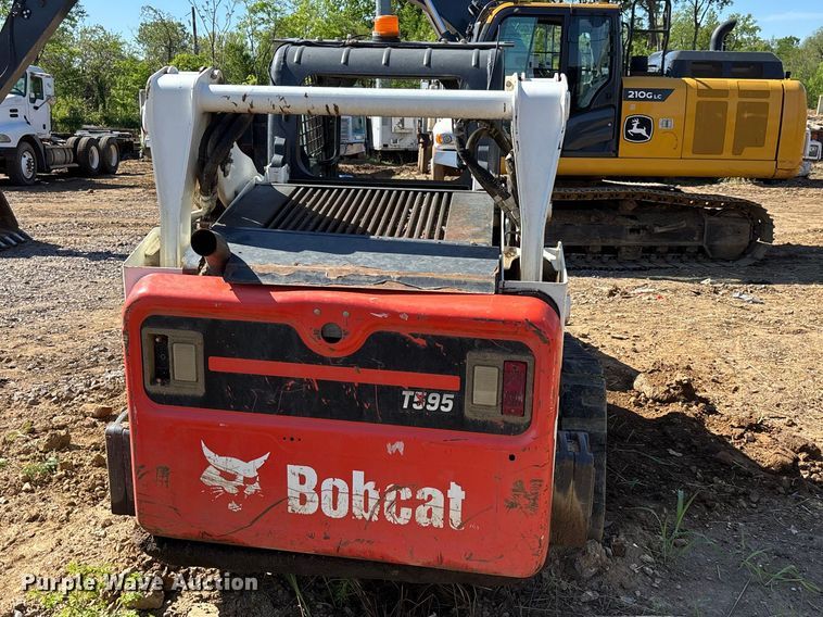 image for item DT0141 2017 Bobcat T595 tracked skid steer loader