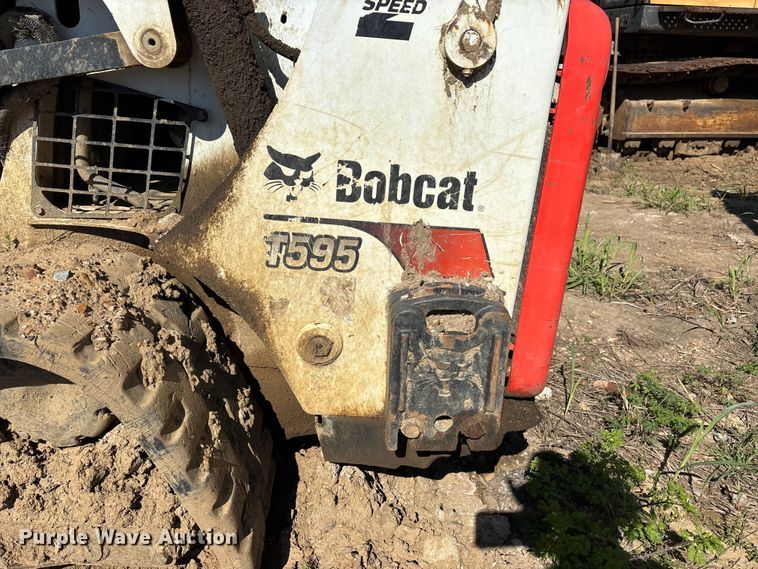 image for item DT0141 2017 Bobcat T595 tracked skid steer loader