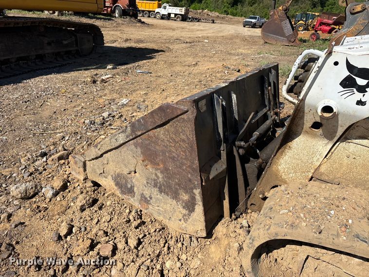 image for item DT0141 2017 Bobcat T595 tracked skid steer loader