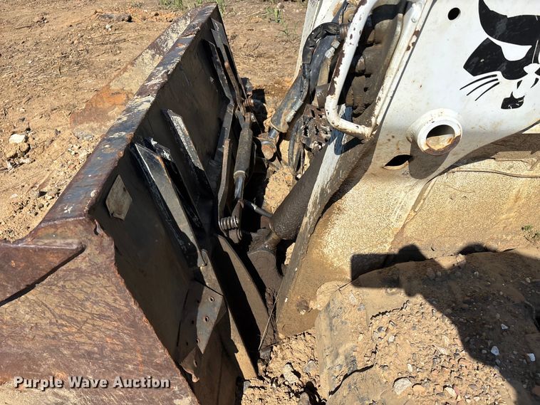 image for item DT0141 2017 Bobcat T595 tracked skid steer loader