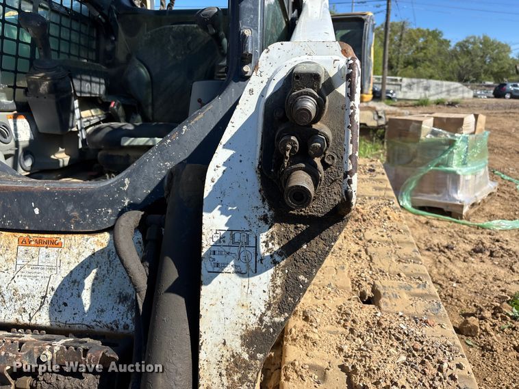 image for item DT0141 2017 Bobcat T595 tracked skid steer loader