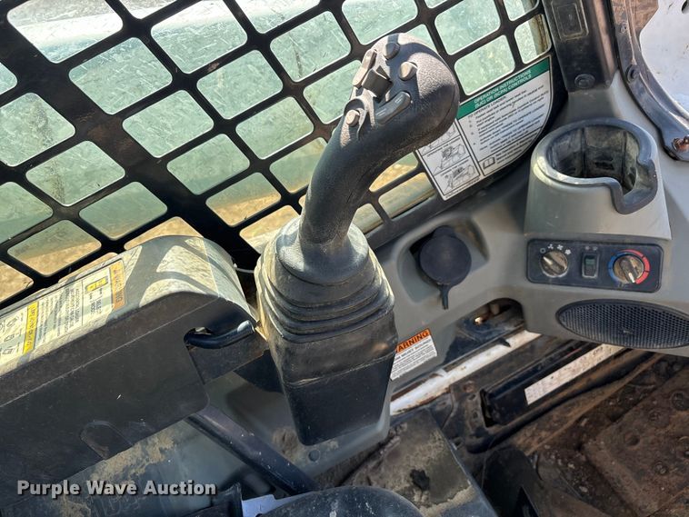 image for item DT0141 2017 Bobcat T595 tracked skid steer loader