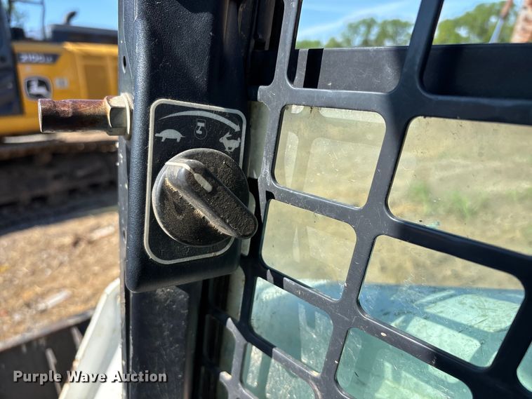 image for item DT0141 2017 Bobcat T595 tracked skid steer loader