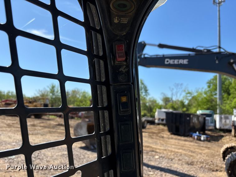 image for item DT0141 2017 Bobcat T595 tracked skid steer loader