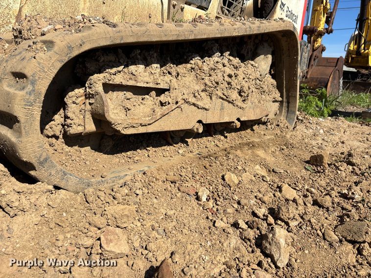 image for item DT0141 2017 Bobcat T595 tracked skid steer loader