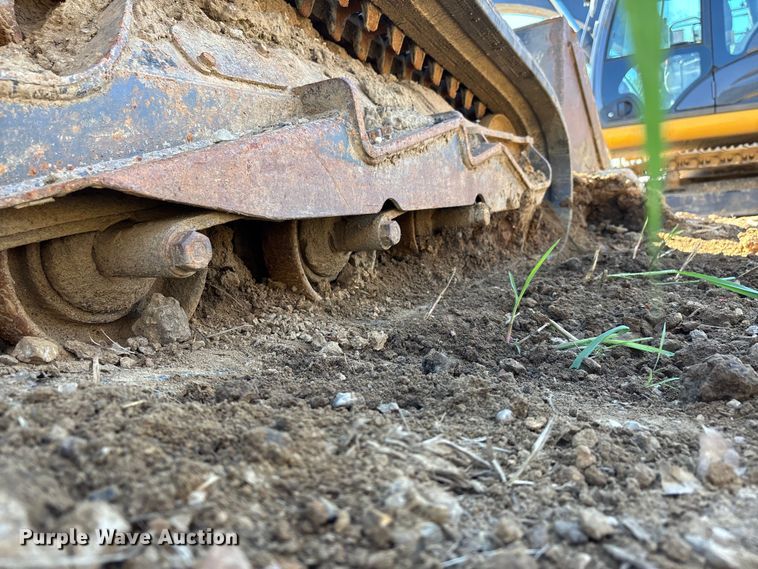 image for item DT0141 2017 Bobcat T595 tracked skid steer loader