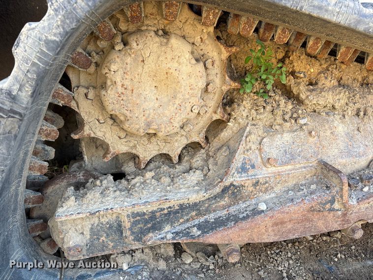 image for item DT0141 2017 Bobcat T595 tracked skid steer loader